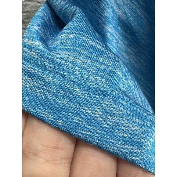 UnderArmour Woman’s V-neck shirt Blue/white Size Medium - Picture 4 of 6